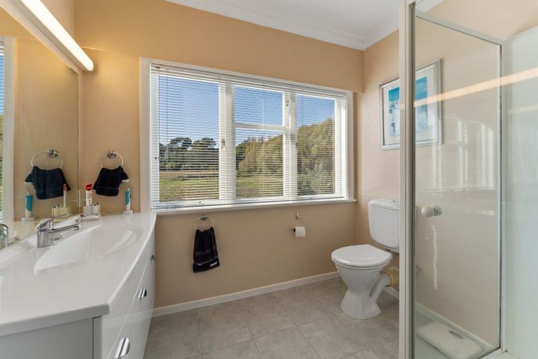 Photo of property in 78 Rahui Road, Otaki, 5512