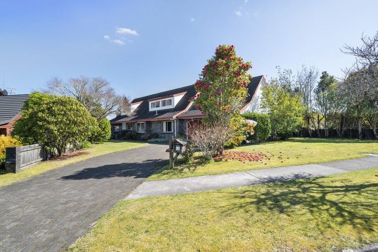 Photo of property in 14 Walford Drive, Lynmore, Rotorua, 3010