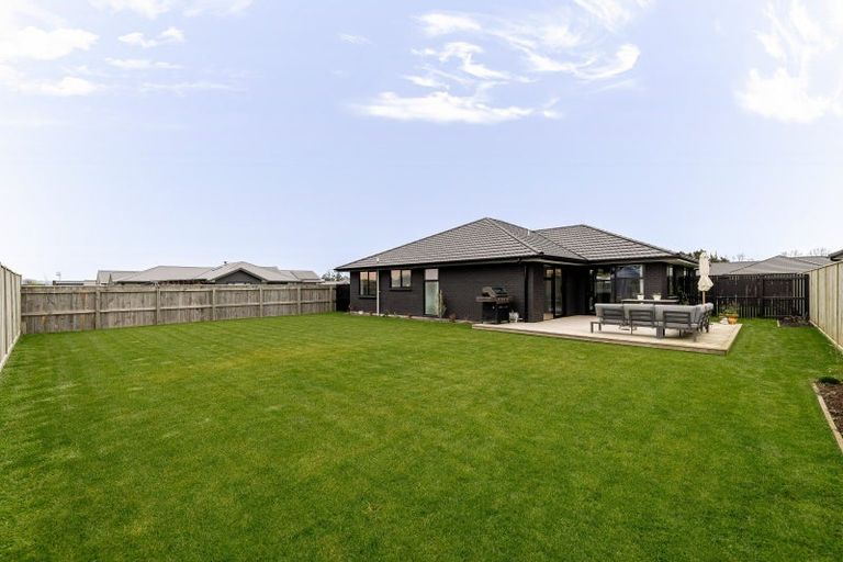 Photo of property in 120 Churcher Street, Maewa, Feilding, 4702