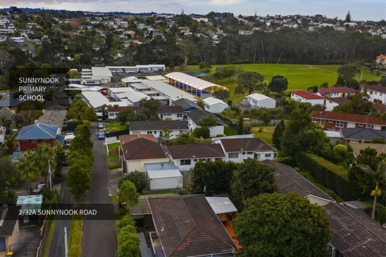 Photo of property in 2/32a Sunnynook Road, Sunnynook, Auckland, 0620