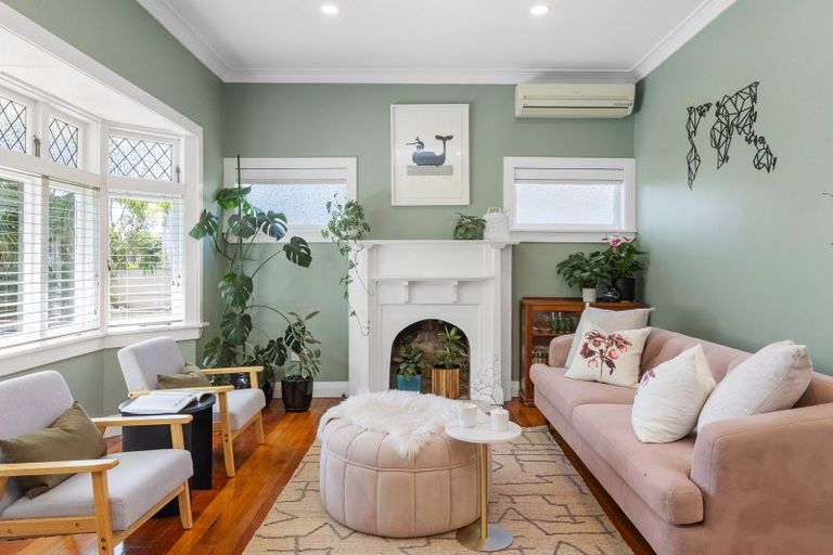 Photo of property in 52 Victor Street, Avondale, Auckland, 1026