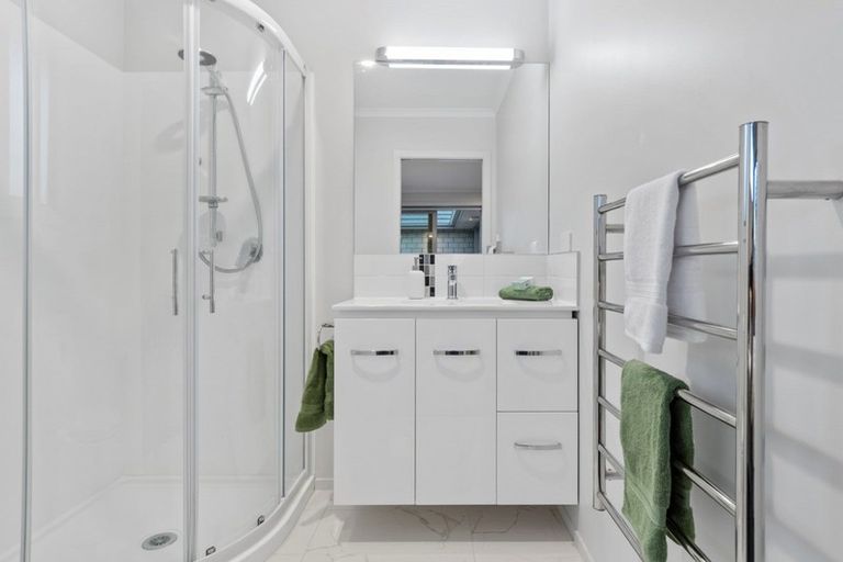 Photo of property in 10 Kahuparere Crescent, Pyes Pa, Tauranga, 3112