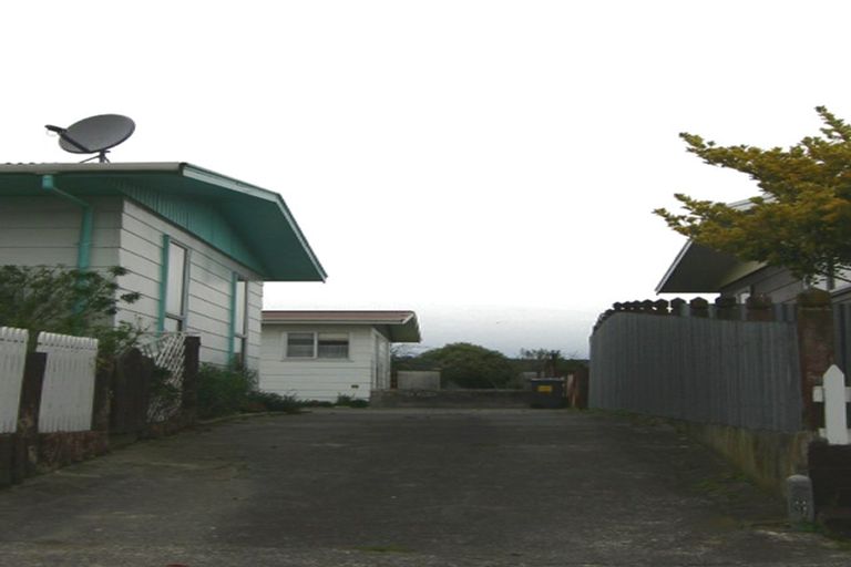 Photo of property in 8a Meadowbrook Drive, Cloverlea, Palmerston North, 4412