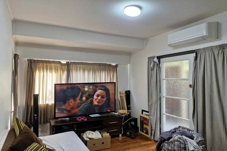 Photo of property in 3 Upjohn Street, Brooklands, New Plymouth, 4310