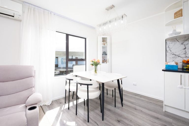 Photo of property in 44 Trimdon Street, Randwick Park, Auckland, 2105