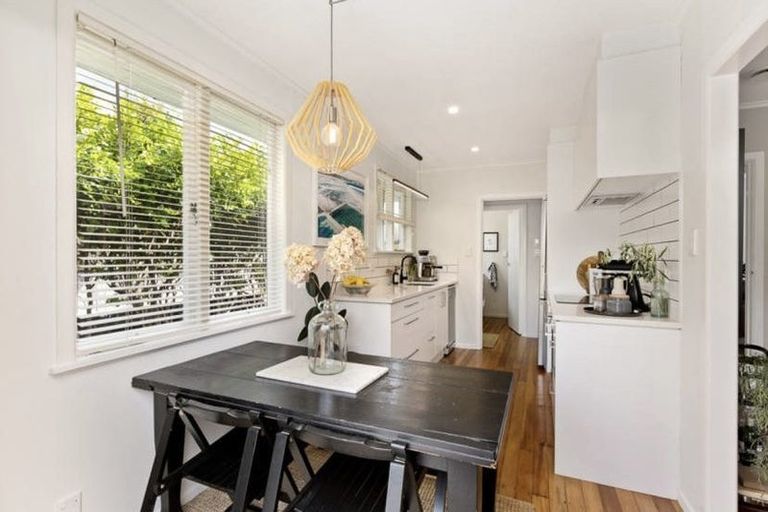 Photo of property in 1/67 Matipo Road, Te Atatu Peninsula, Auckland, 0610