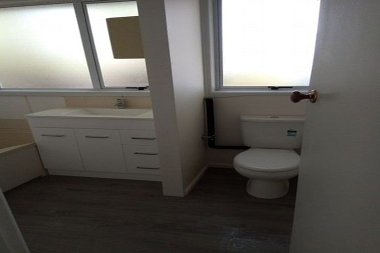 Photo of property in 4 Halberg Street, Dallington, Christchurch, 8061