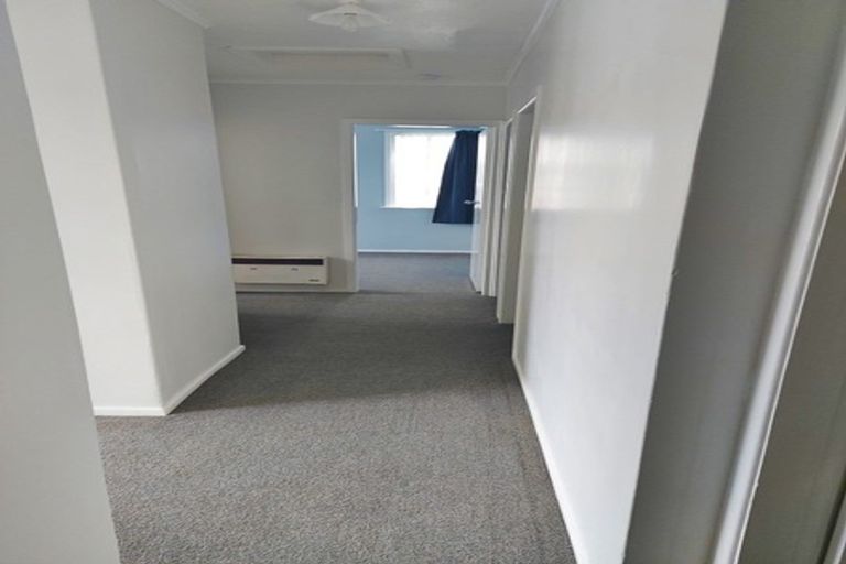 Photo of property in 54 Speargrass Grove, Timberlea, Upper Hutt, 5018