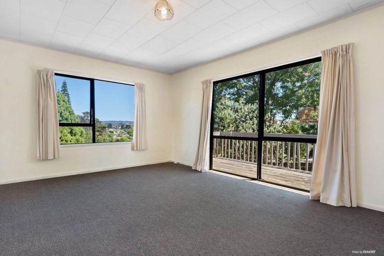 Photo of property in 139 Moire Road, West Harbour, Auckland, 0618