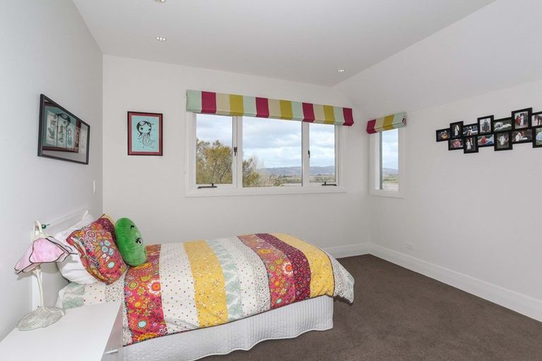 Photo of property in 49 Walters Road, Karaka, Papakura, 2580