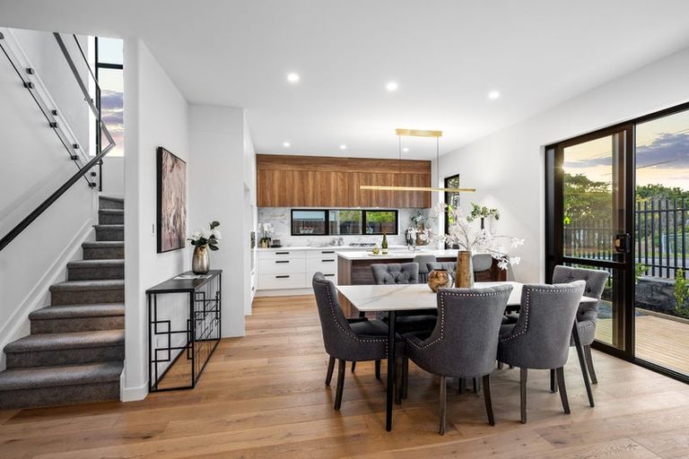 Photo of property in 41a Sunnynook Road, Forrest Hill, Auckland, 0620