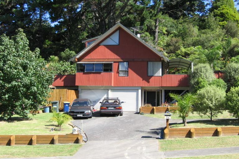Photo of property in 58 Topliss Drive, Northcross, Auckland, 0632