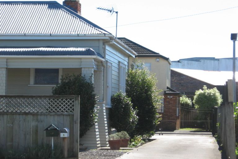 Photo of property in 1b Haverstock Road, Sandringham, Auckland, 1025