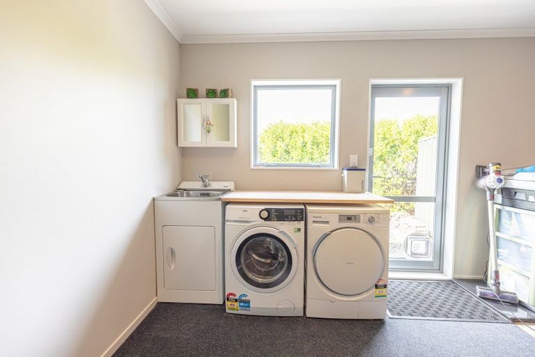 Photo of property in 35 Cracroft Drive, Putiki, Whanganui, 4500