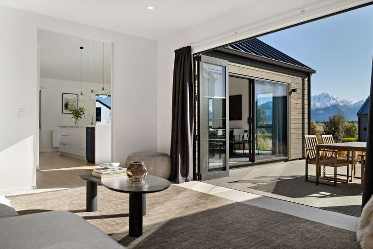 Photo of property in 4 Polperro Court, Jacks Point, Queenstown, 9371