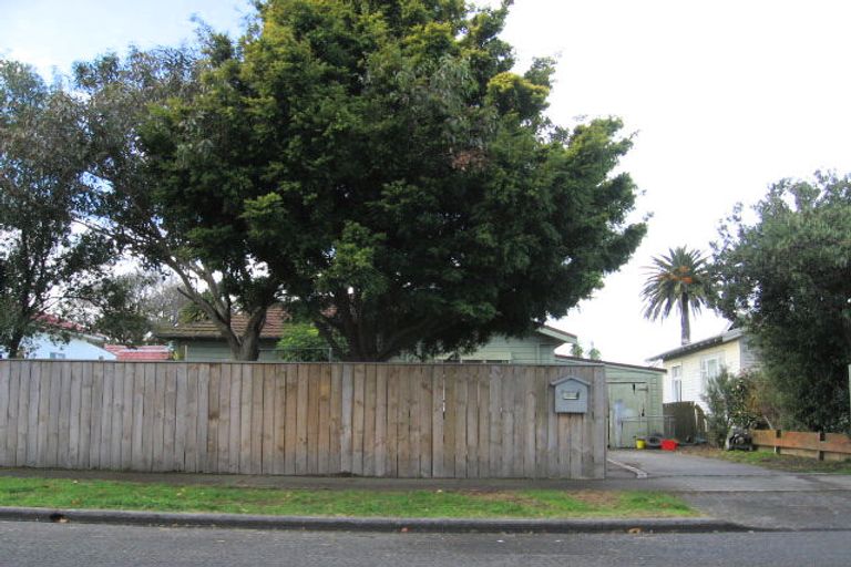 Photo of property in 37 Mcdonald Street, Napier South, Napier, 4110
