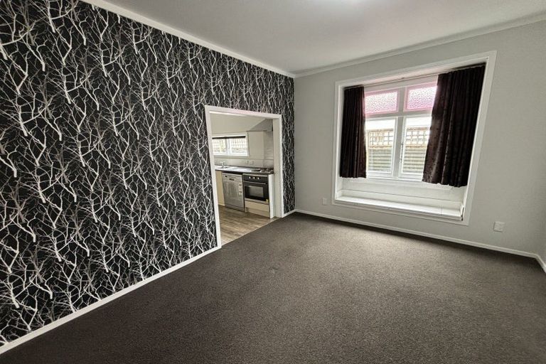 Photo of property in 100 Ferguson Street, West End, Palmerston North, 4412