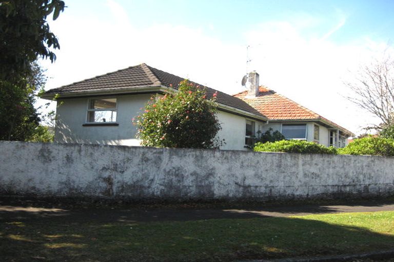 Photo of property in 6 Plympton Street, Brooklands, New Plymouth, 4310