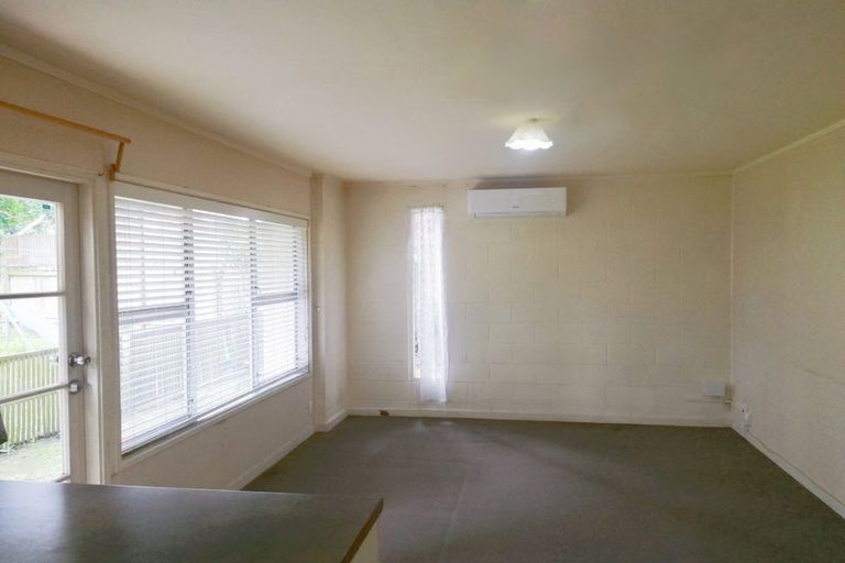 Photo of property in 60b Te Atatu Road, Te Atatu South, Auckland, 0610