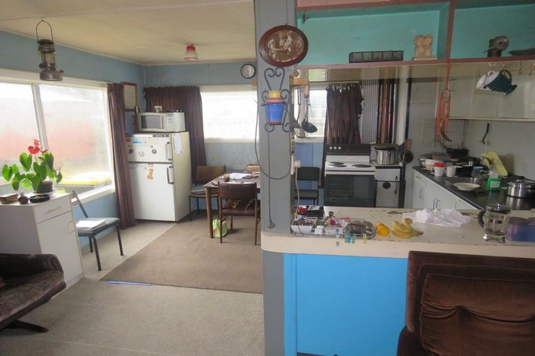 Photo of property in 19 Fonblanque Street, Westport, 7825