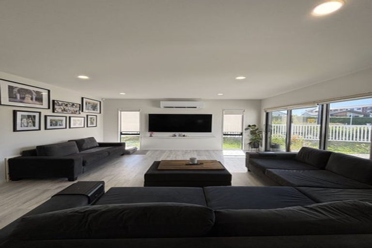 Photo of property in 18 Vintry Drive, Huapai, Kumeu, 0810