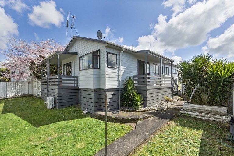 Photo of property in 21 Bartholomew Drive, Nawton, Hamilton, 3200