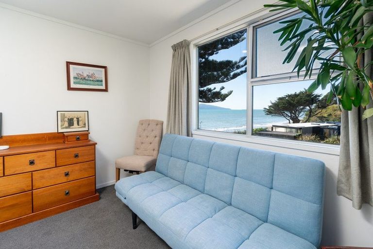 Photo of property in 52 Ames Street, Paekakariki, 5034