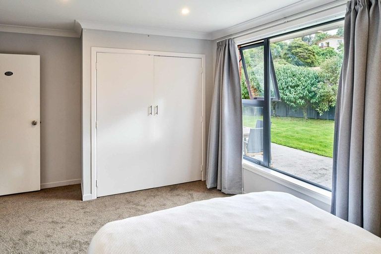 Photo of property in 15 Tirowhanga Road, Paremata, Porirua, 5024