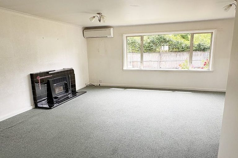 Photo of property in 102 Wairakei Road, Bryndwr, Christchurch, 8052