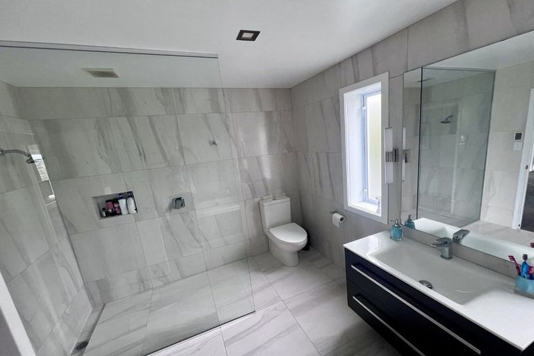 Photo of property in 70a Vipond Road, Stanmore Bay, Whangaparaoa, 0932