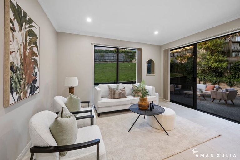 Photo of property in 8 Waikura Drive, Te Atatu Peninsula, Auckland, 0610