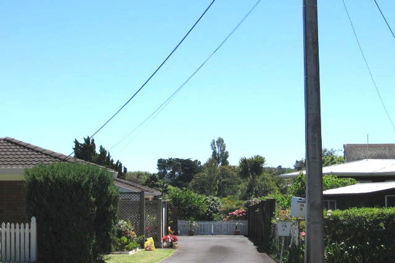 Photo of property in 1/73 Shakespeare Road, Milford, Auckland, 0620