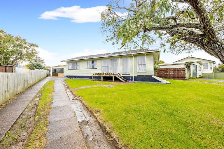 Photo of property in 3 Fairlight Place, Manurewa, Auckland, 2102