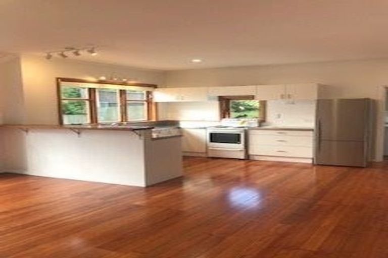 Photo of property in 93 Karori Road, Karori, Wellington, 6012