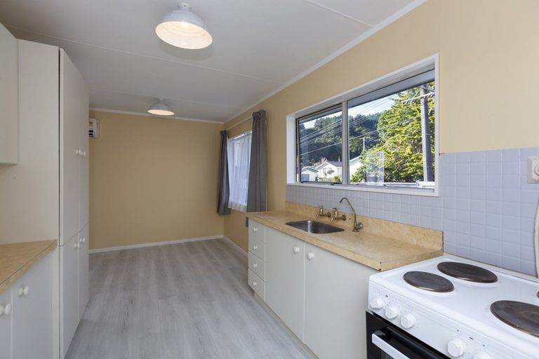 Photo of property in 5 Ruahine Street, Paraparaumu, 5032