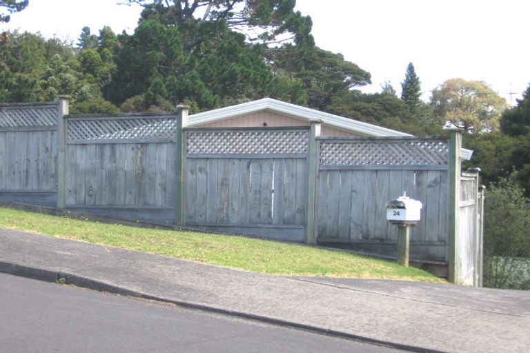 Photo of property in 24 Anne Mclean Drive, Bayview, Auckland, 0629