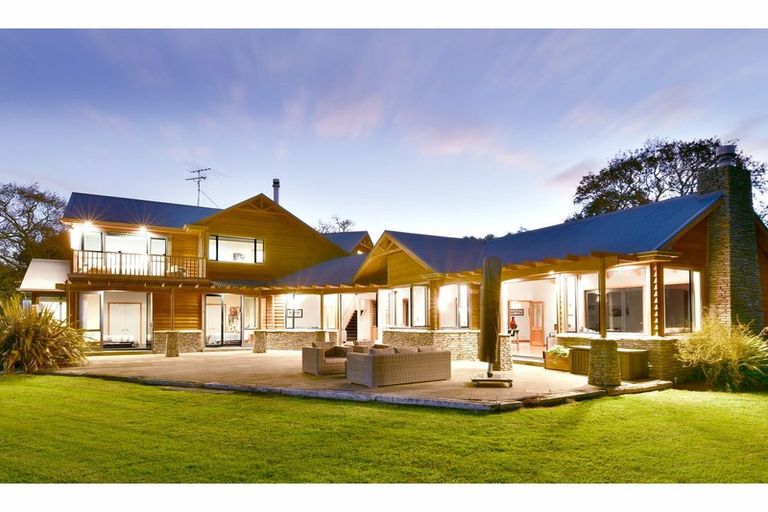 Photo of property in 135 Fiddlers Hill Road, Puhoi, Warkworth, 0994