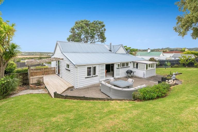 Photo of property in 3 Gow Street, Helensville, 0800
