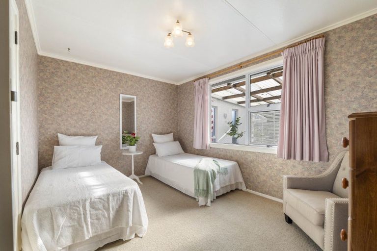 Photo of property in 8 Buckland Place, Spotswood, New Plymouth, 4310