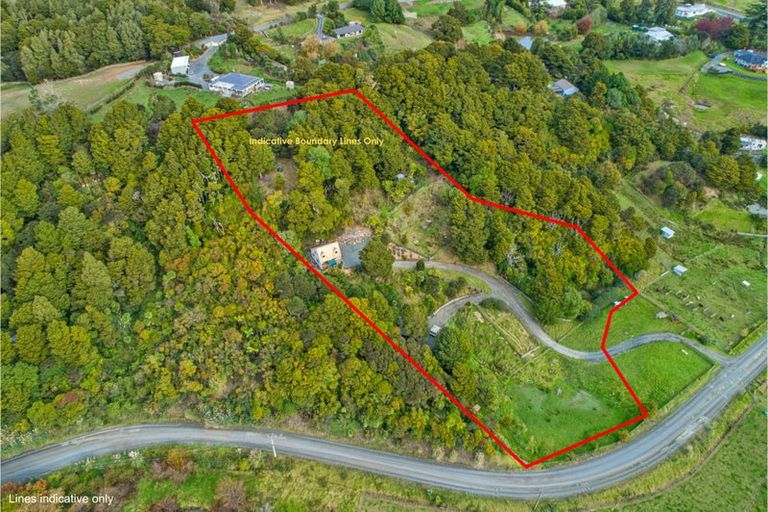 Photo of property in 54 Paparoa Station Road, Paparoa, 0571