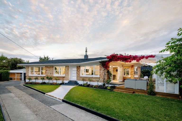 Photo of property in 43 Berkley Avenue, Hillcrest, Hamilton, 3216