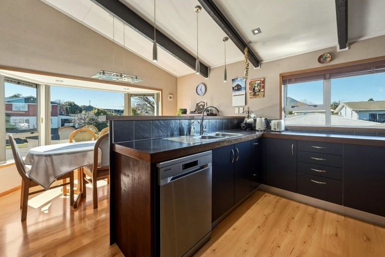Photo of property in 115 Taupo View Road, Taupo, 3330
