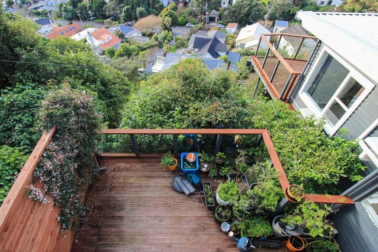 Photo of property in 6 Matai Terrace, Eastbourne, Lower Hutt, 5013