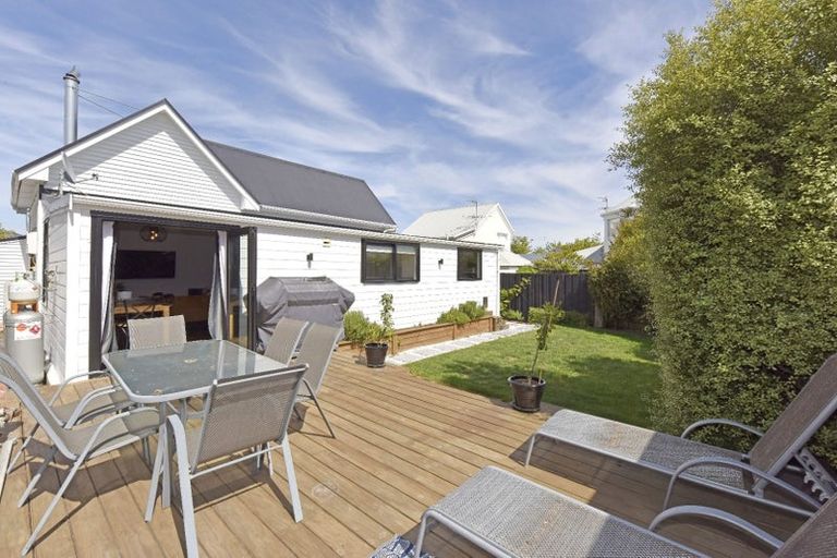 Photo of property in 208 Springfield Road, St Albans, Christchurch, 8014