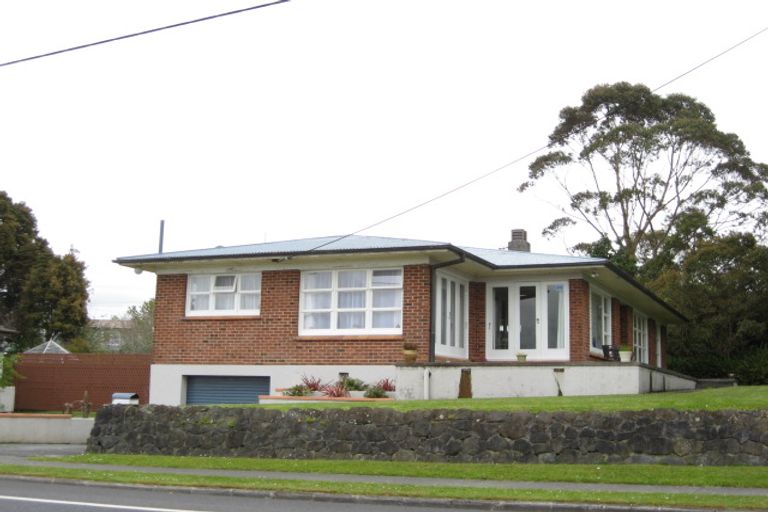 Photo of property in 53 Rodney Street, Wellsford, 0900