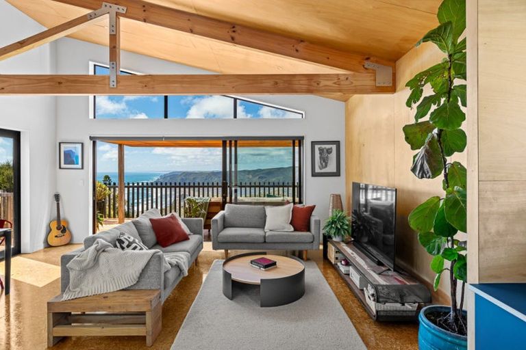 Photo of property in 23 Log Race Road, Piha, New Lynn, 0772