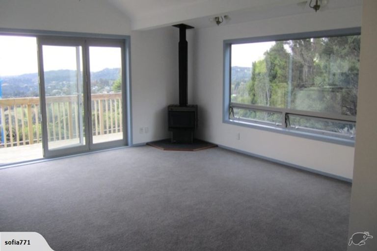 Photo of property in 312 Forest Hill Road, Waiatarua, Auckland, 0612