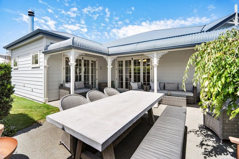 Photo of property in 15 Ross Place, Greenmeadows, Napier, 4112
