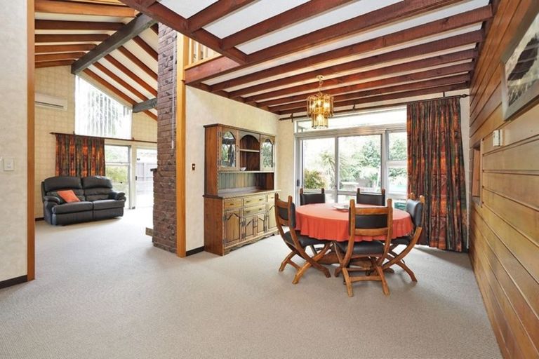 Photo of property in 72 Braid Road, St Andrews, Hamilton, 3200