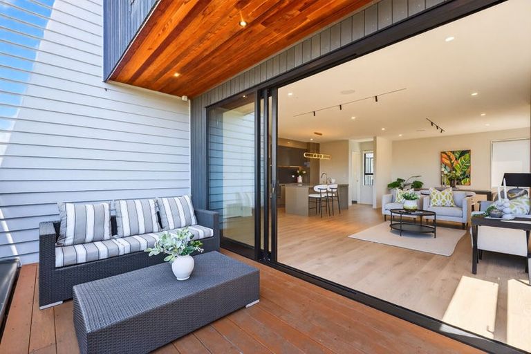 Photo of property in 3/27 Hastings Road, Mairangi Bay, Auckland, 0630